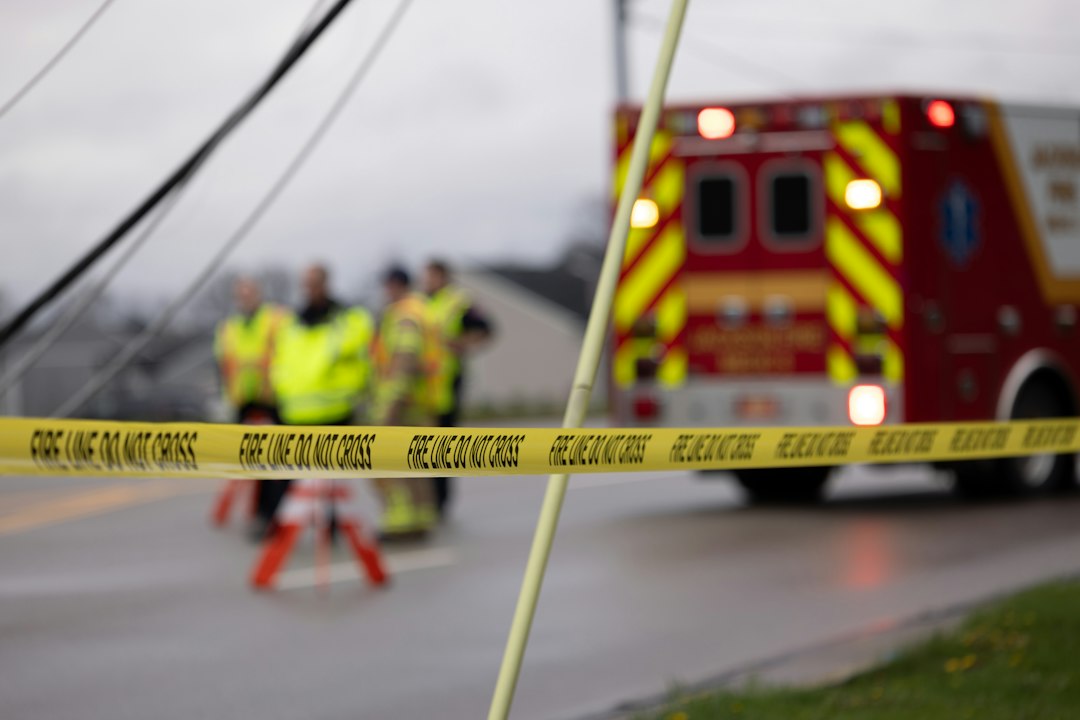 استجابة طوارئ لحادث على الطريق