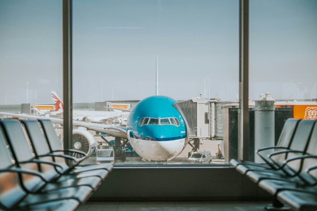 airport terminal aircraft