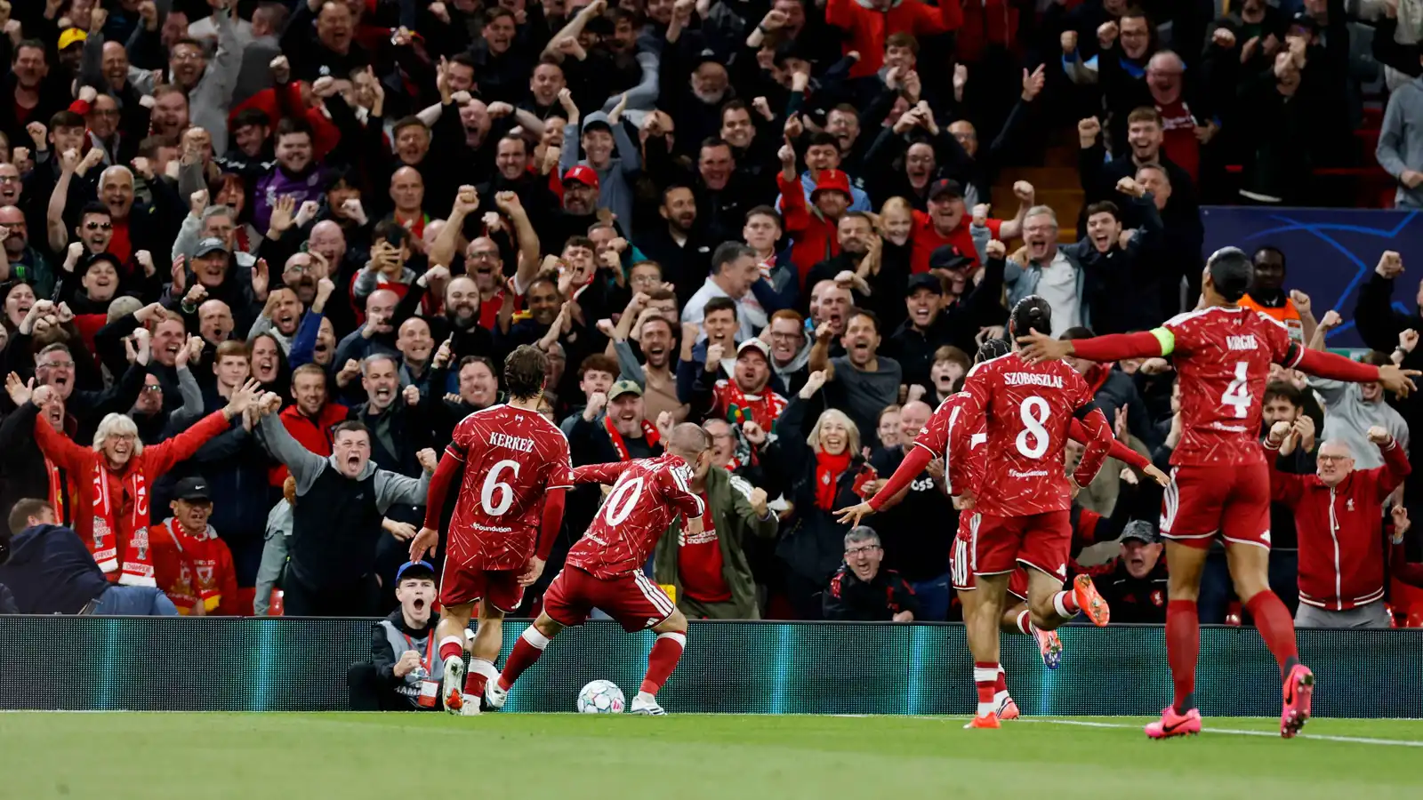 ليفربول يقلب تأخره أمام أتلتيكو مدريد إلى فوز 2-1